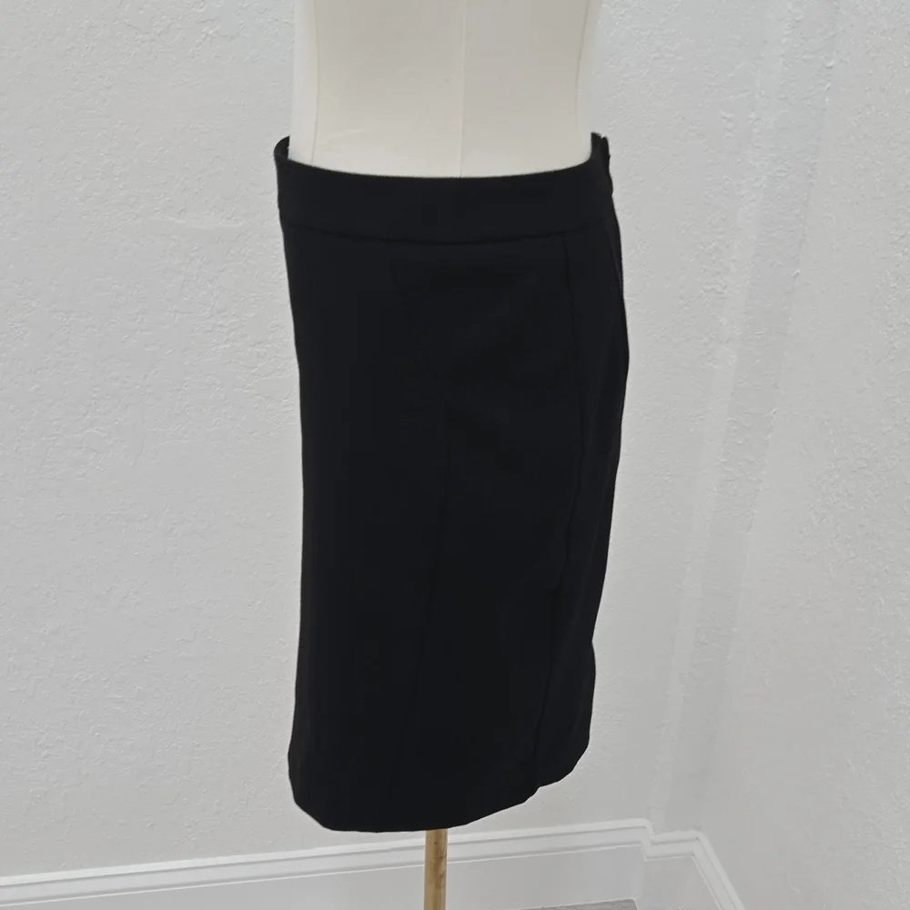 ❤️❤️❤️LOFT Black Ponte Pencil Skirt - Classic Fitted Silhouette - Picture 3 of 4